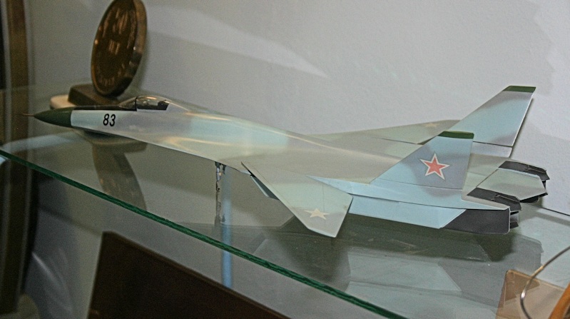 http://www.flankers-site.co.uk/misc_pics/mai mig model_02.jpg